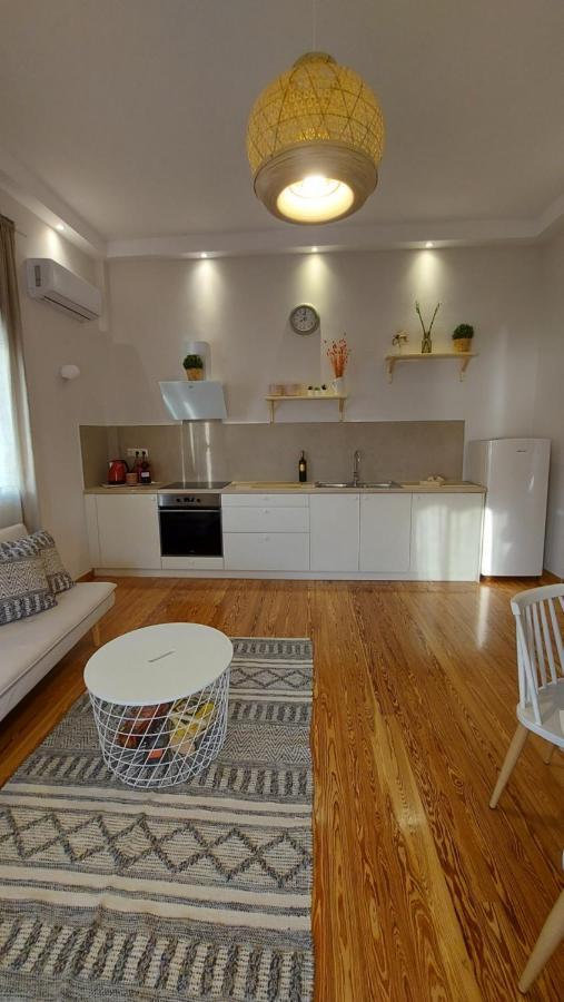 Onar Beachfront Residence, Loutraki Extérieur photo