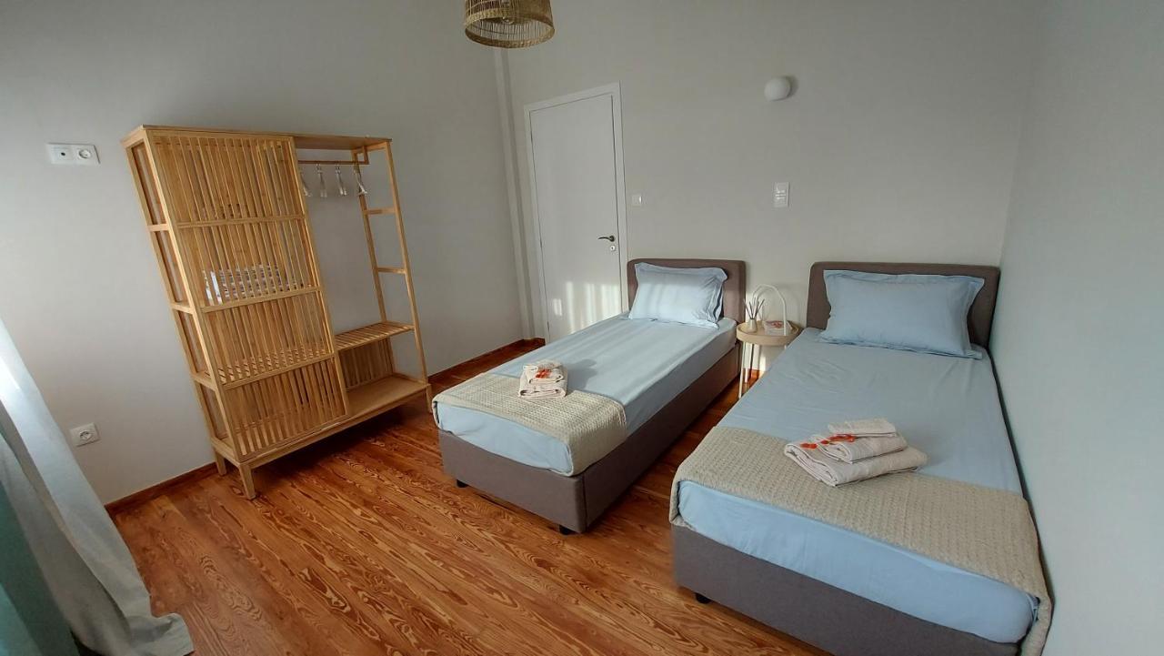 Onar Beachfront Residence, Loutraki Extérieur photo