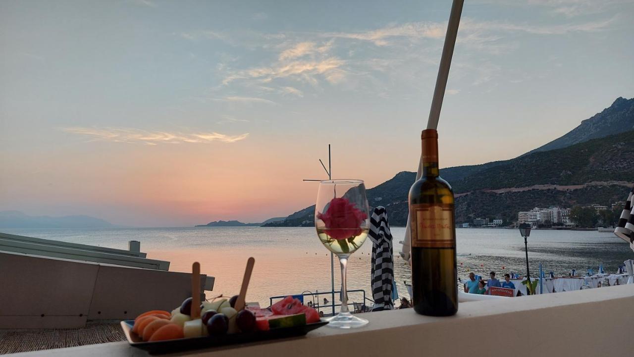 Onar Beachfront Residence, Loutraki Extérieur photo